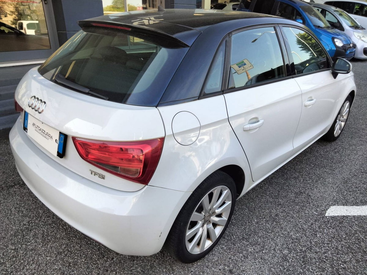Audi A1 Sportback 1.2 TFSI Admired (4)
