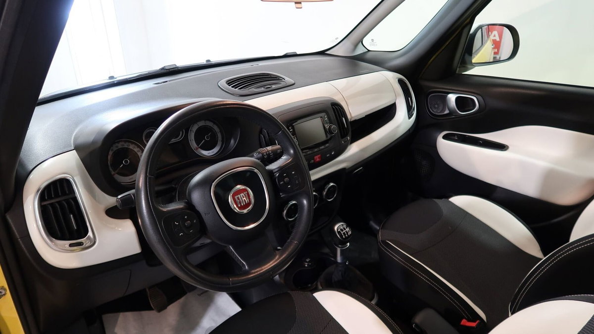 Fiat 500L 1.4 95 CV Trekking (2)