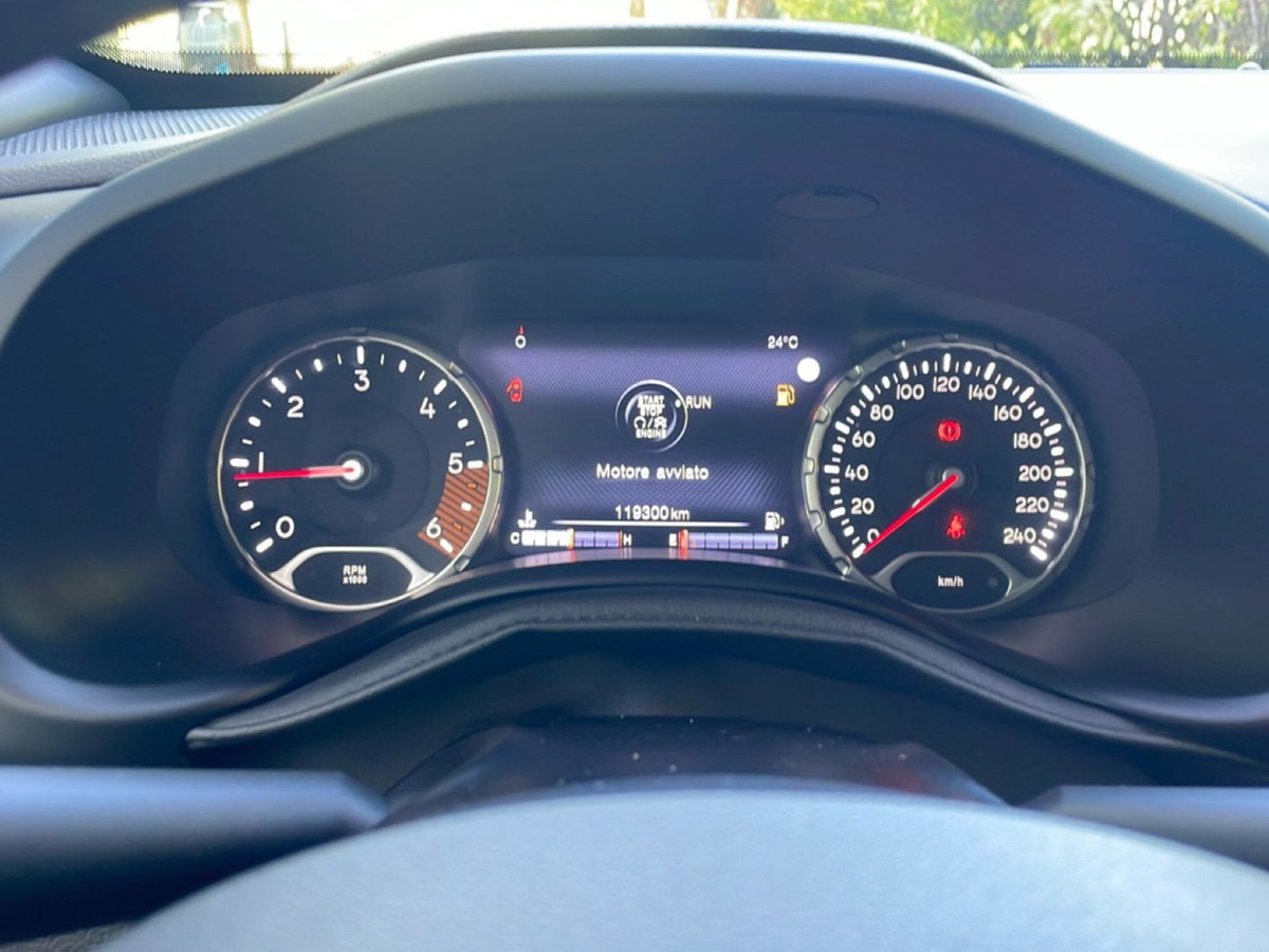Jeep Renegade 1.6 mjt Longitude 2wd 130cv (15)