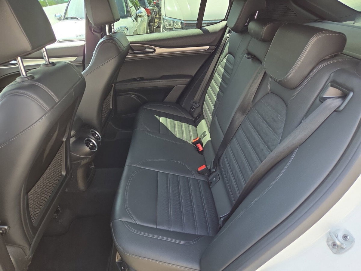 Alfa Romeo Stelvio Stelvio 2.2 Turbodiesel 210 CV AT8 Q4 Veloce (10)