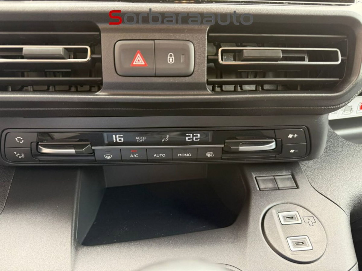 Fiat Doblò Furgone crew cab 1.5 bluehdi 100cv (19)