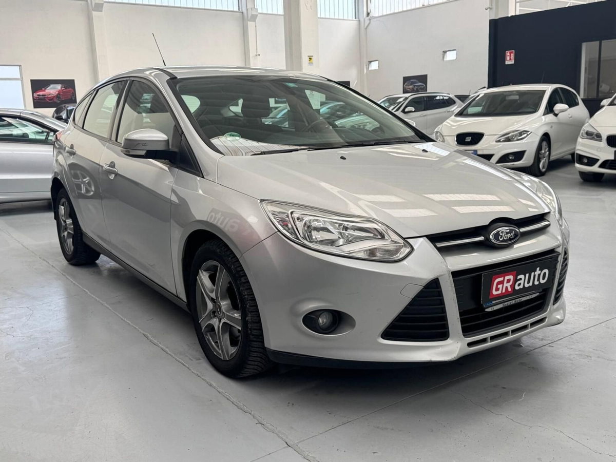 Ford Focus Station Wagon 2.0 TDCi 115 CV Powershift SW Individual (4)