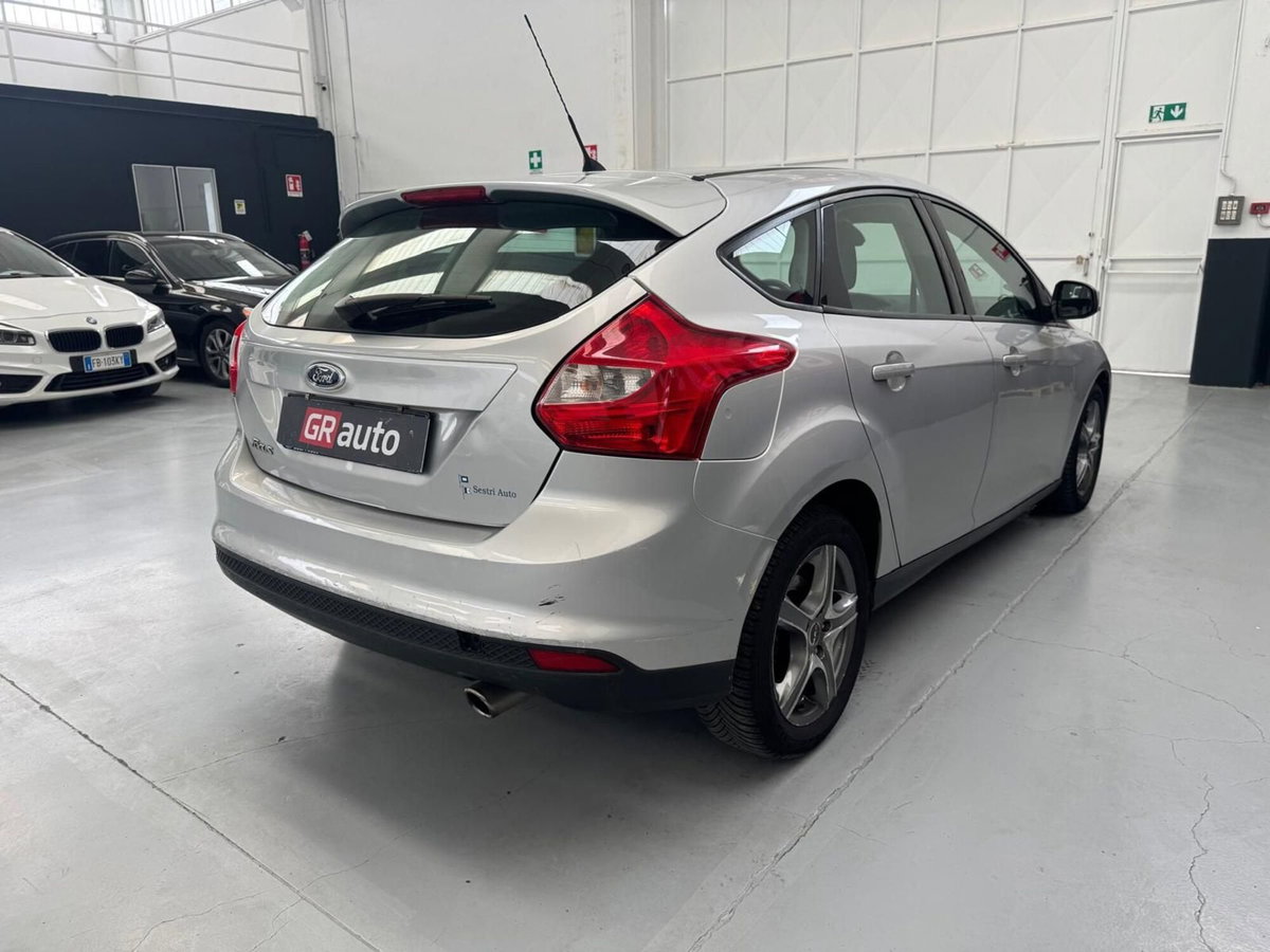 Ford Focus Station Wagon 2.0 TDCi 115 CV Powershift SW Individual (7)
