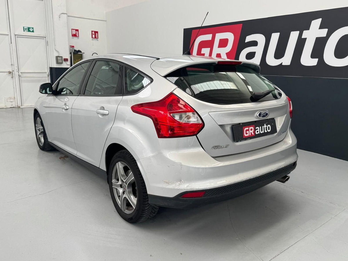 Ford Focus Station Wagon 2.0 TDCi 115 CV Powershift SW Individual (9)