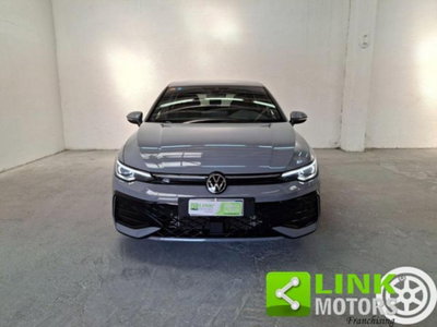 Volkswagen Golf 2.0 TDI 150 CV DSG SCR R-Line (2)