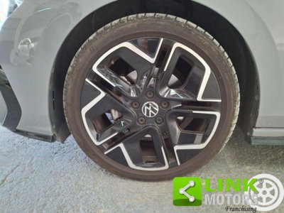 Volkswagen Golf 2.0 TDI 150 CV DSG SCR R-Line (9)