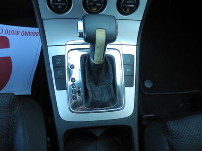 Volkswagen Passat Variant 2.0 TDI DPF DSG Highline (20)