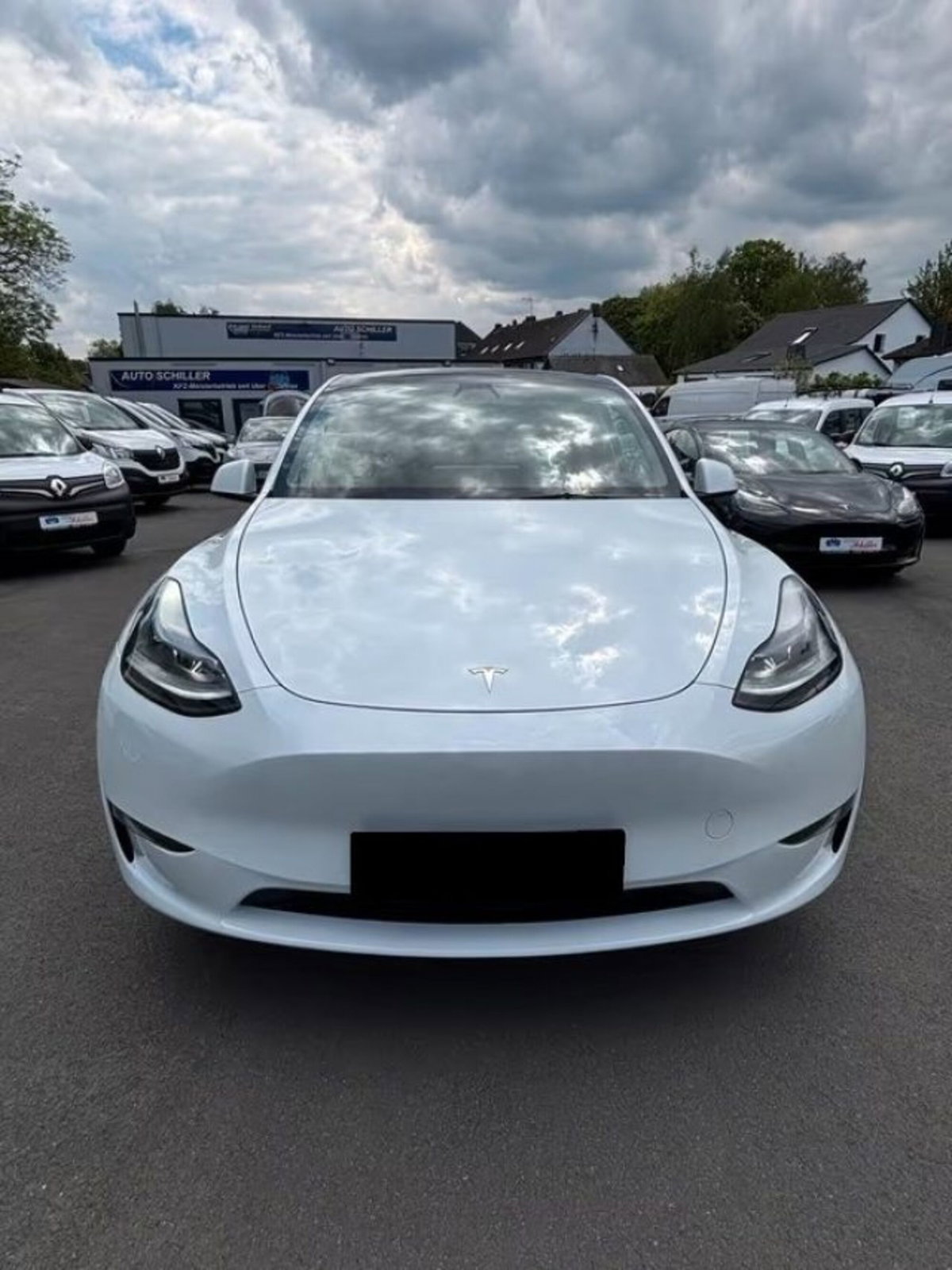 Tesla Model Y Long Range awd (7)