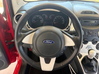 Ford Ka 1.2 8V 69CV Titanium (14)