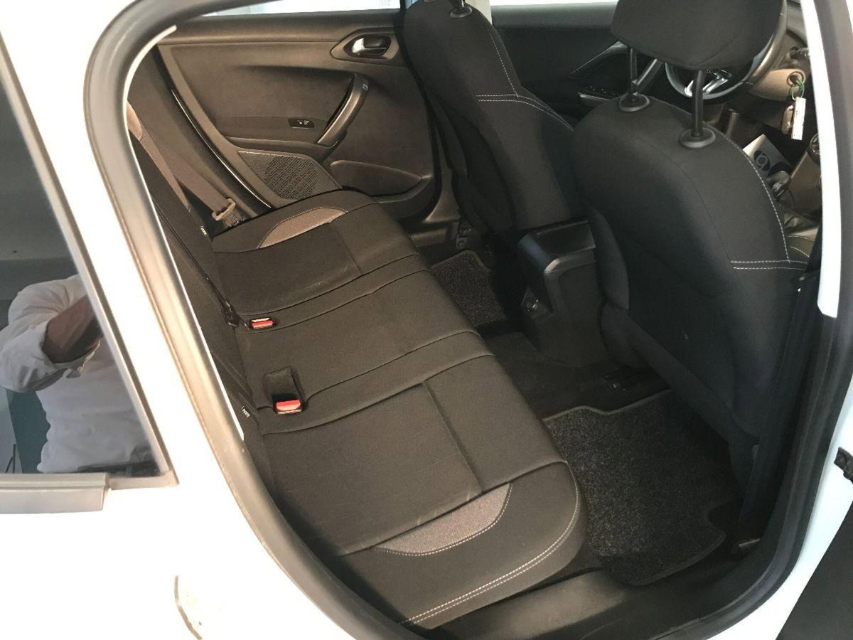 Peugeot 2008 75 Active (20)