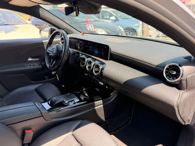 Mercedes-Benz Classe A Sedan 180 d Automatic 4p. Business (11)