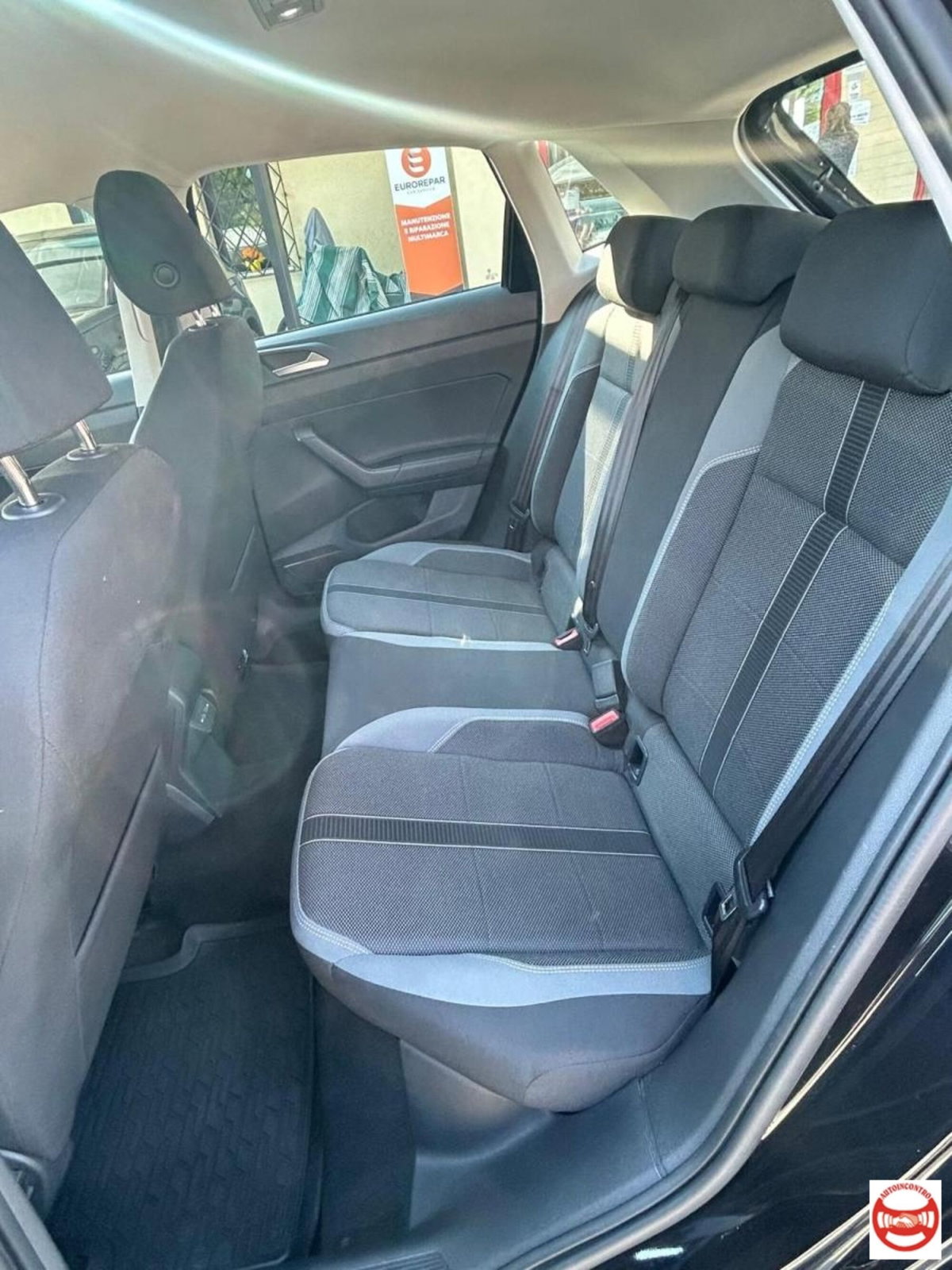 Volkswagen Polo 1.0 tsi Style 95cv (12)