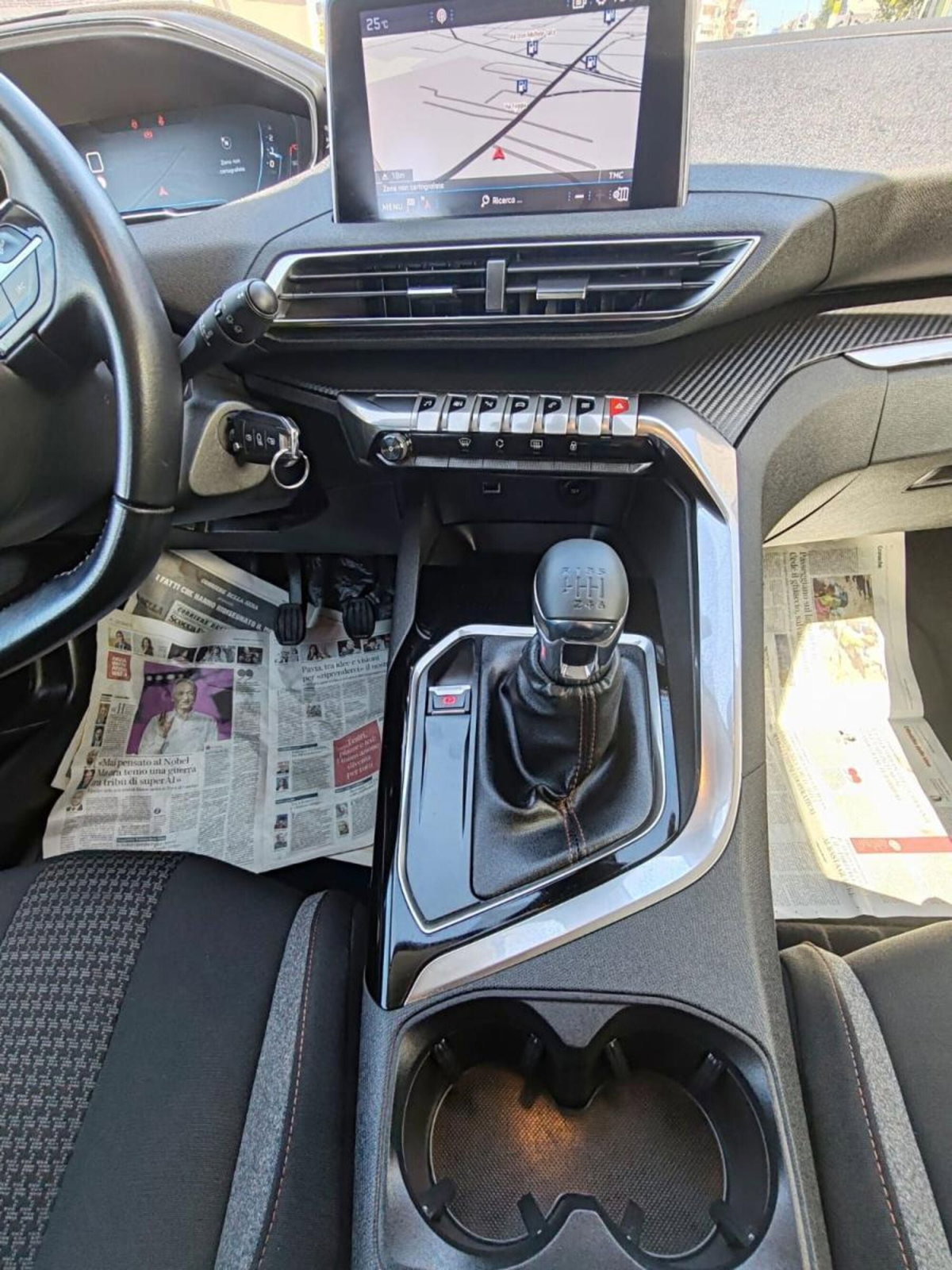 Peugeot 3008 BlueHDi 130 S&S Business (17)