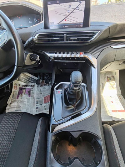 Peugeot 3008 BlueHDi 130 S&S Business (17)