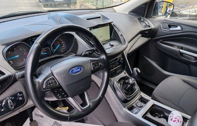 Ford Kuga 1.5 TDCI 120 CV S&S 2WD Business (16)