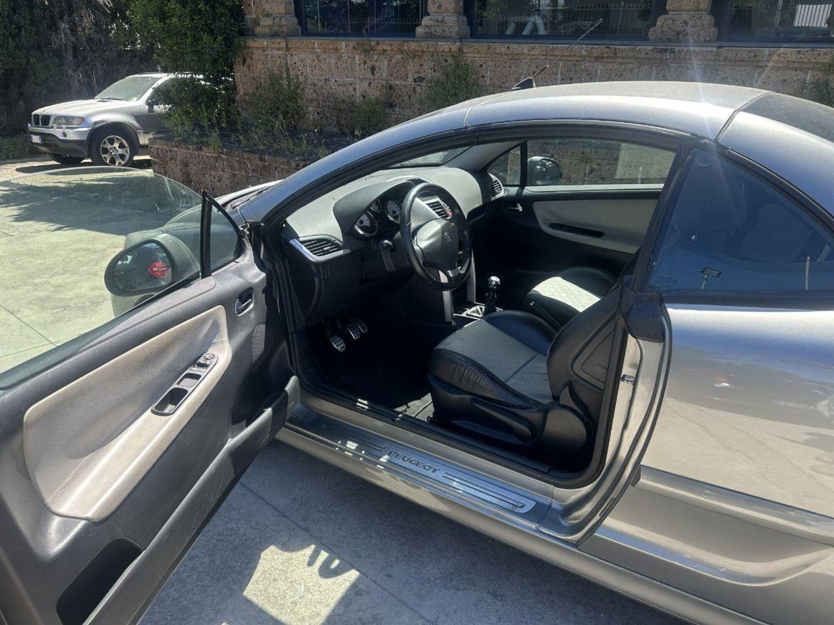 Peugeot 207 Cabrio VTi 120CV CC Roland Garros (10)