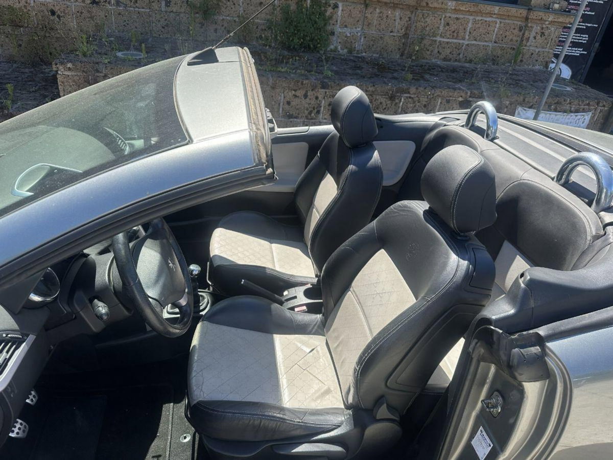 Peugeot 207 Cabrio VTi 120CV CC Roland Garros (11)