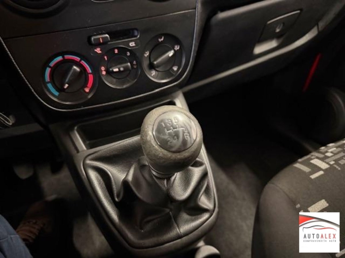 Fiat Qubo 1.4 8V 77 CV Dynamic Natural Power (11)