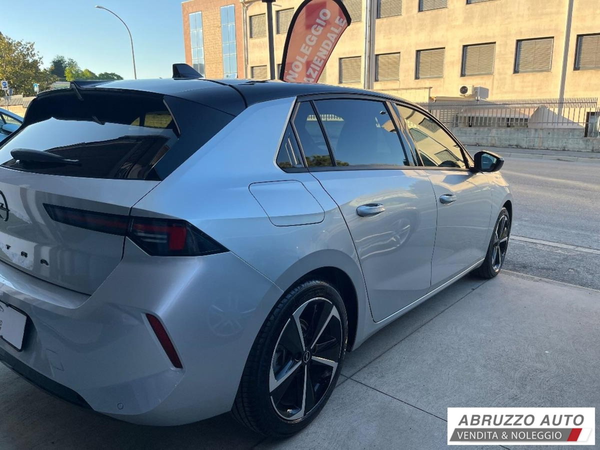 Opel Astra 1.2 Turbo 130 CV AT8 GS Line (4)