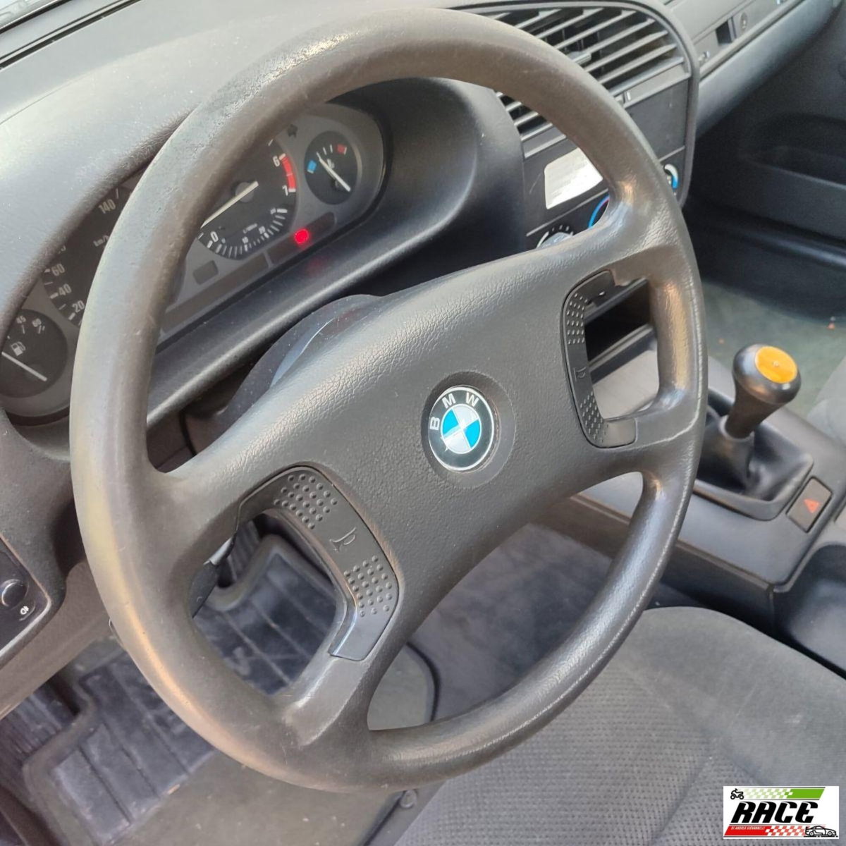 BMW Serie 3 316i 4 porte (10)