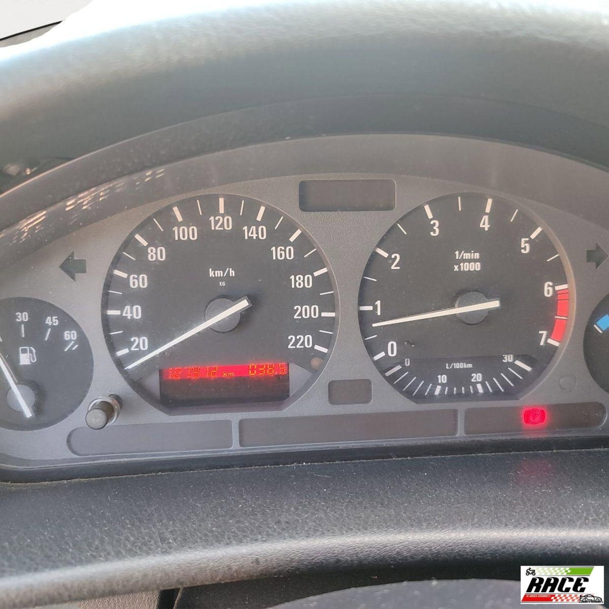 BMW Serie 3 316i 4 porte (11)