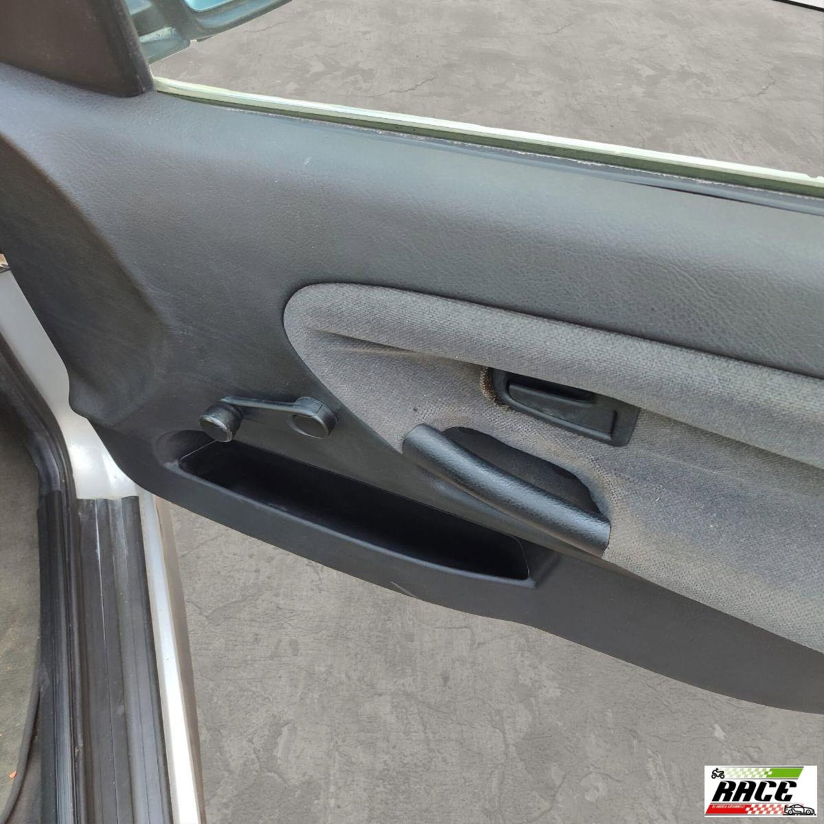 BMW Serie 3 316i 4 porte (17)