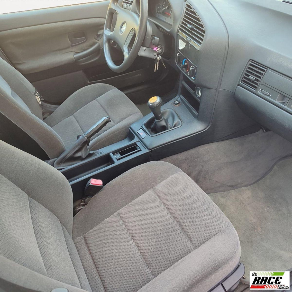 BMW Serie 3 316i 4 porte (18)