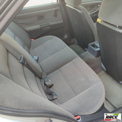 BMW Serie 3 316i 4 porte (19)