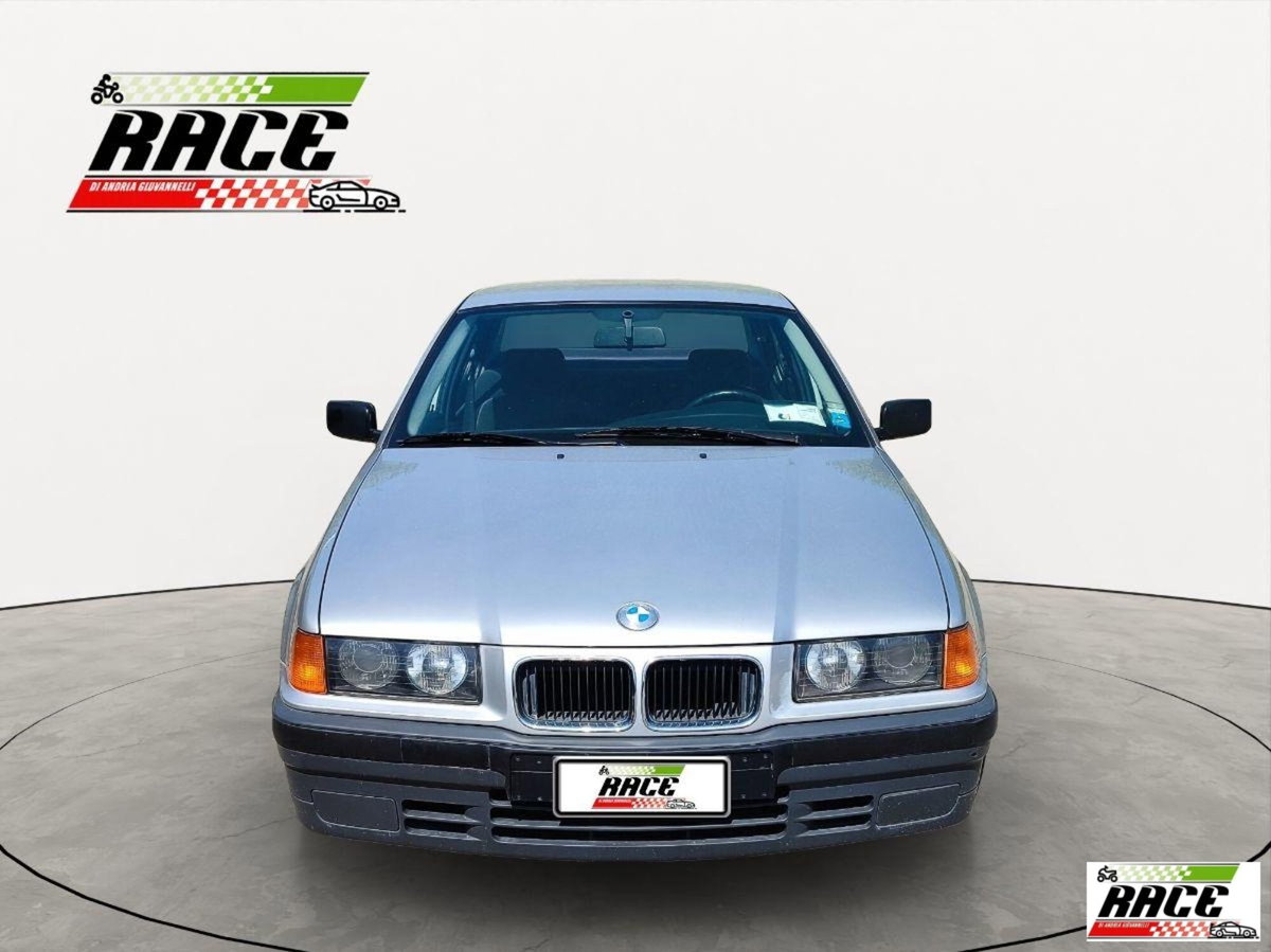 BMW Serie 3 316i 4 porte (2)