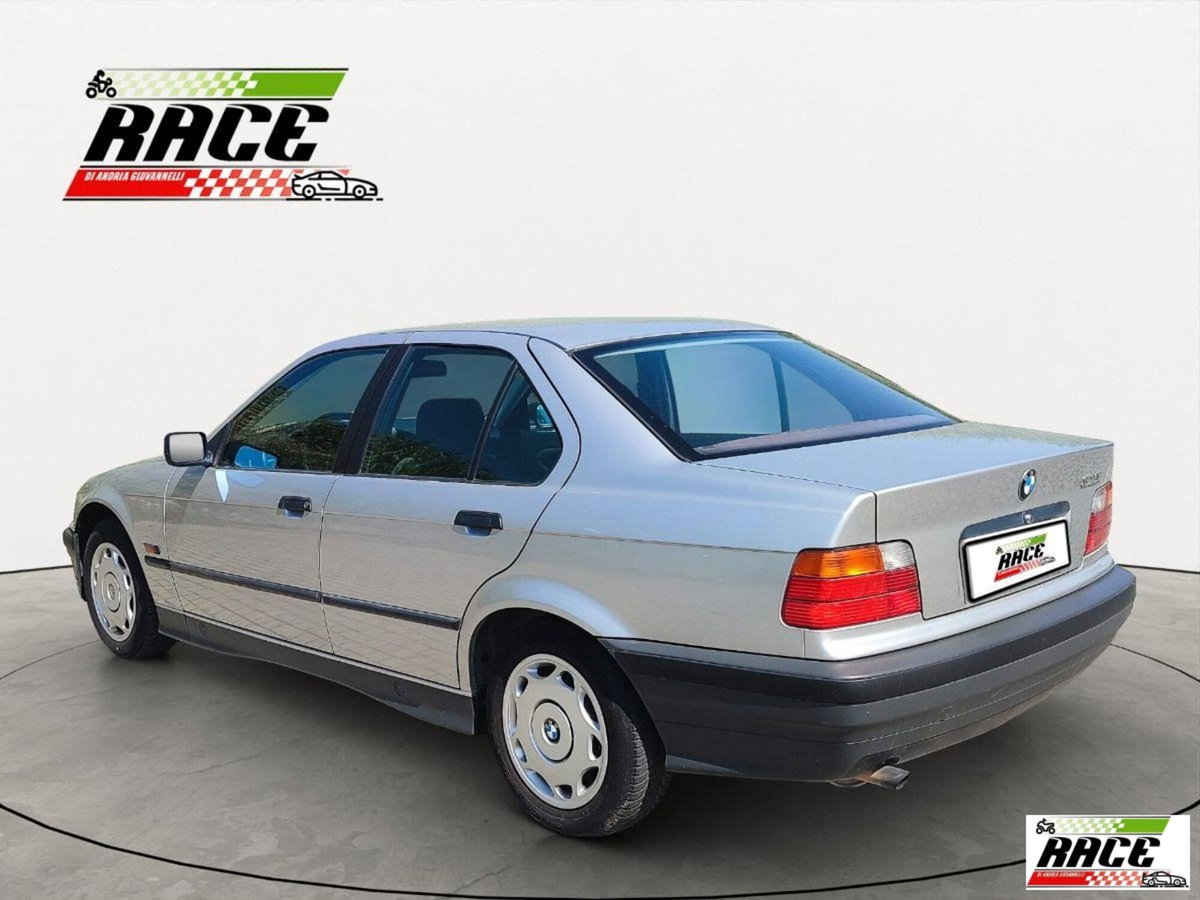 BMW Serie 3 316i 4 porte (4)