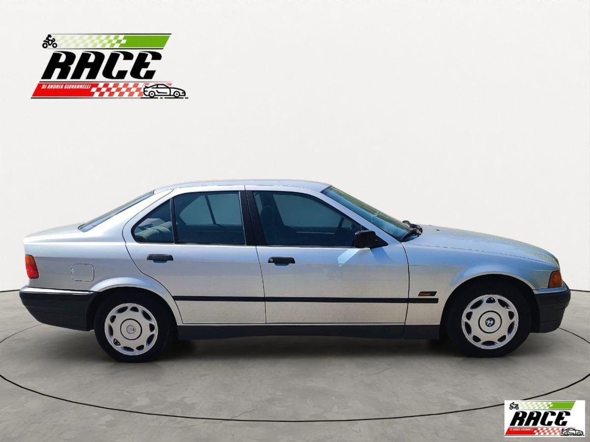 BMW Serie 3 316i 4 porte (7)