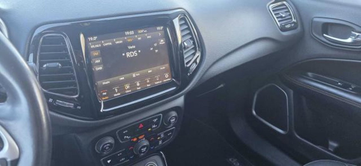 Jeep Compass 1.6 Multijet II 2WD S (10)