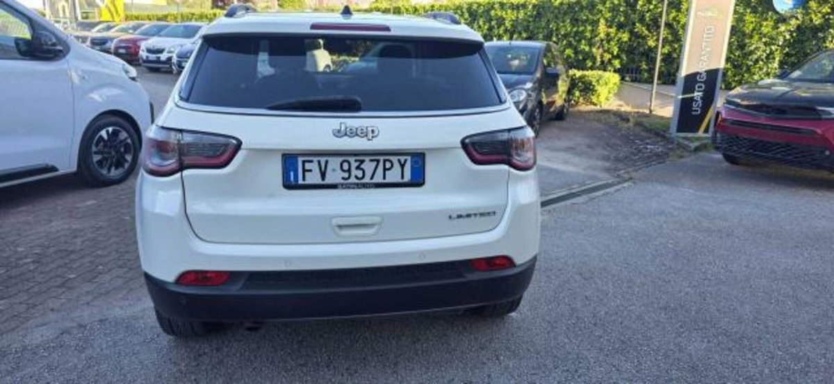 Jeep Compass 1.6 Multijet II 2WD S (8)