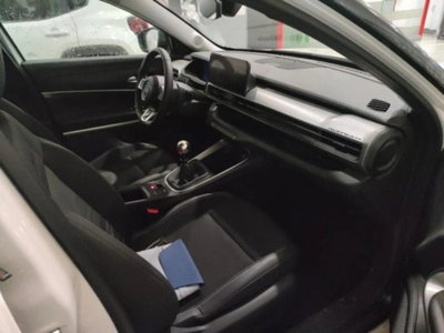 Jeep Avenger 1.2 turbo Summit fwd 100cv (2)