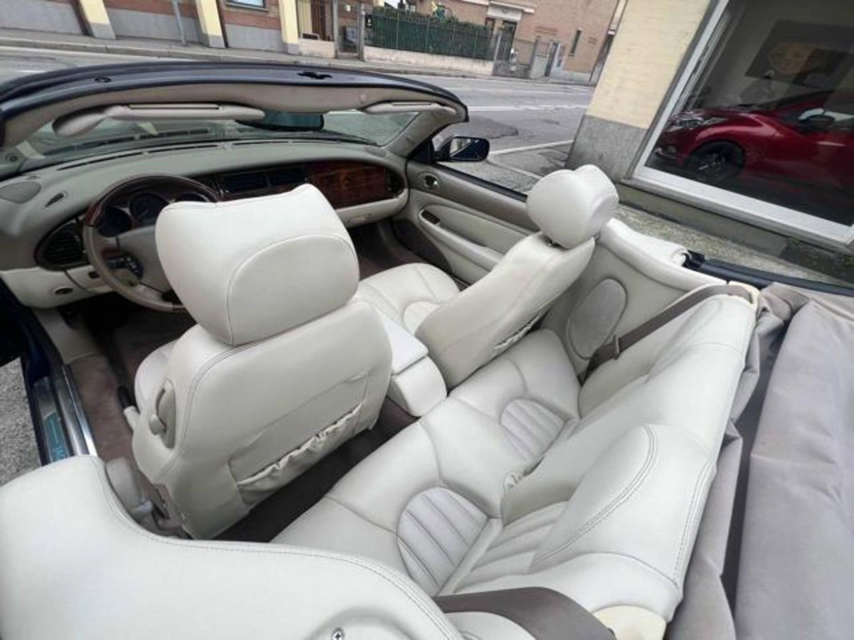 Jaguar XK8 4.0 Convertibile (15)