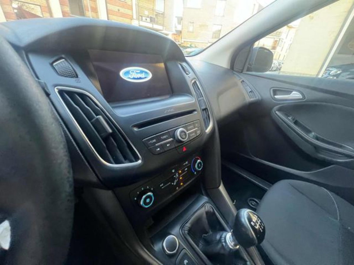 Ford Focus Station Wagon 1.5 TDCi 120 CV Start&Stop SW Titanium X (10)