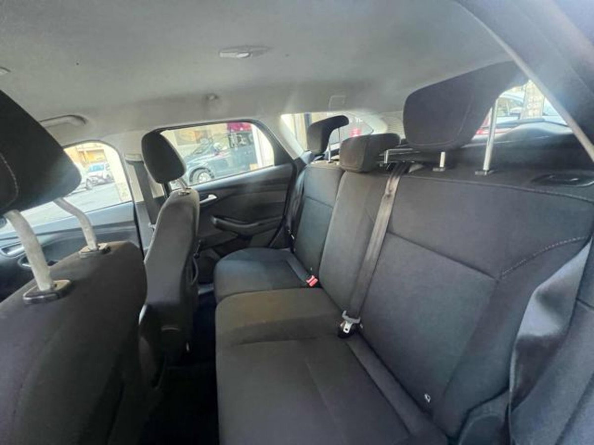 Ford Focus Station Wagon 1.5 TDCi 120 CV Start&Stop SW Titanium X (11)
