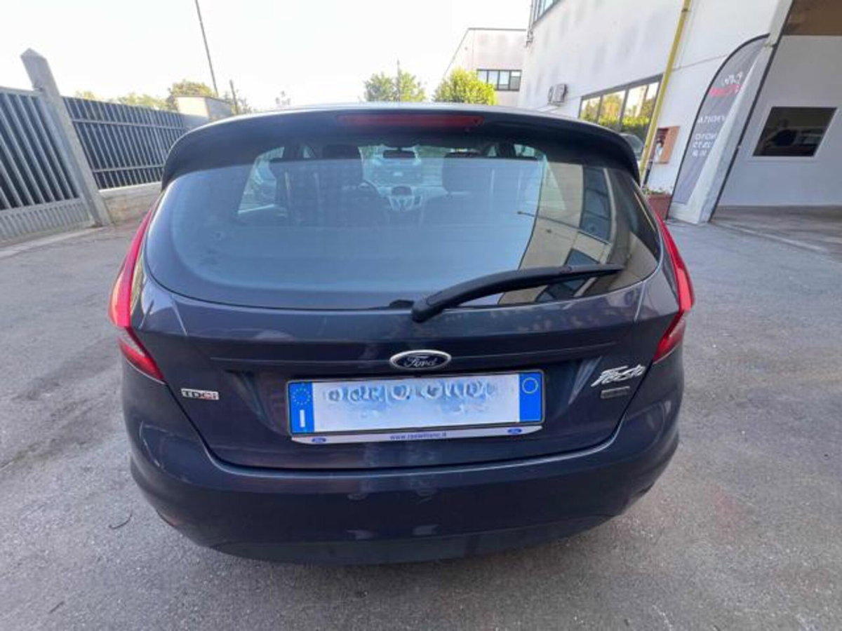Ford Fiesta 1.4 TDCi 5p. Titanium (5)
