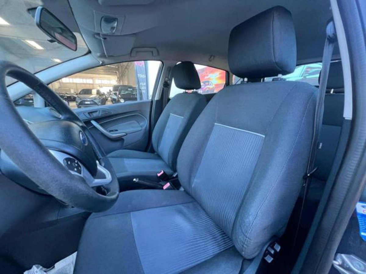Ford Fiesta 1.4 TDCi 5p. Titanium (9)