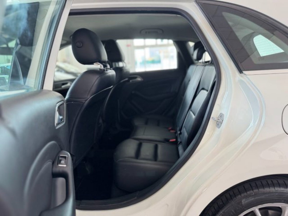Mercedes-Benz Classe B 200 CDI BlueEFFICIENCY Premium (13)