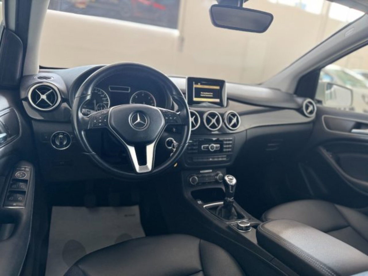 Mercedes-Benz Classe B 200 CDI BlueEFFICIENCY Premium (17)
