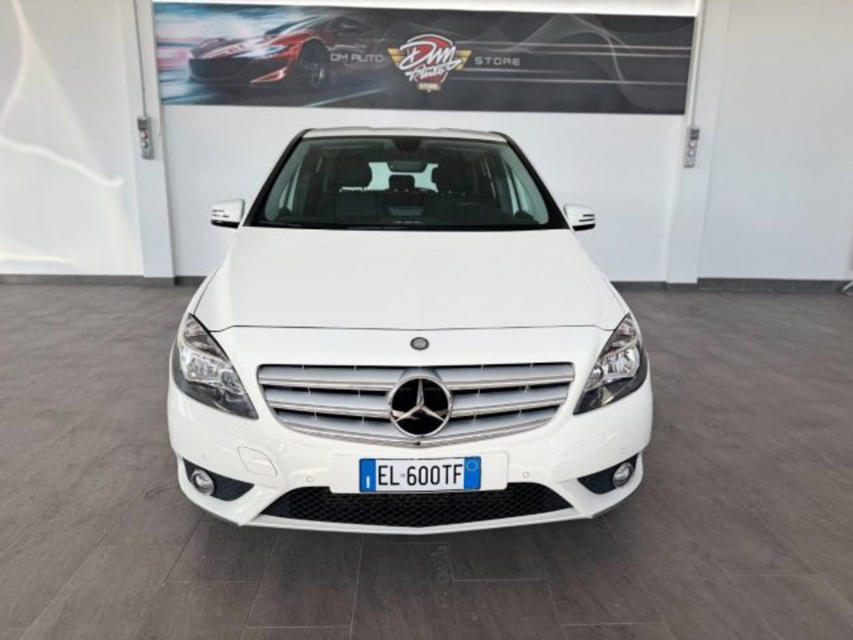 Mercedes-Benz Classe B 200 CDI BlueEFFICIENCY Premium (2)
