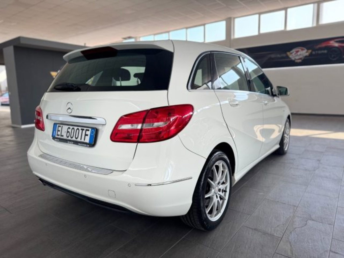 Mercedes-Benz Classe B 200 CDI BlueEFFICIENCY Premium (5)