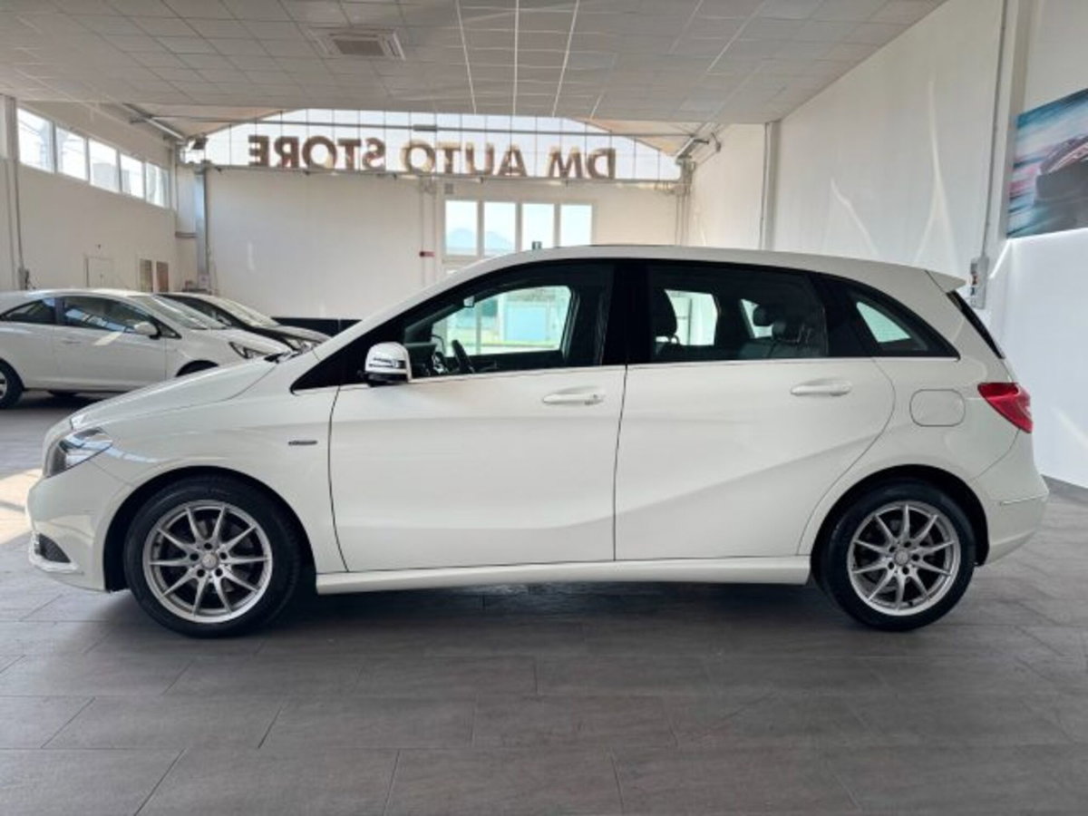 Mercedes-Benz Classe B 200 CDI BlueEFFICIENCY Premium (8)