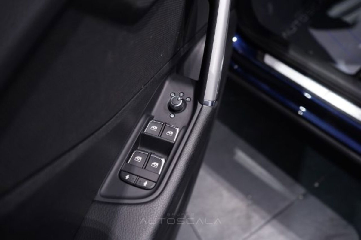 Audi Q2 Q2 35 TDI quattro S tronic S line Edition (10)
