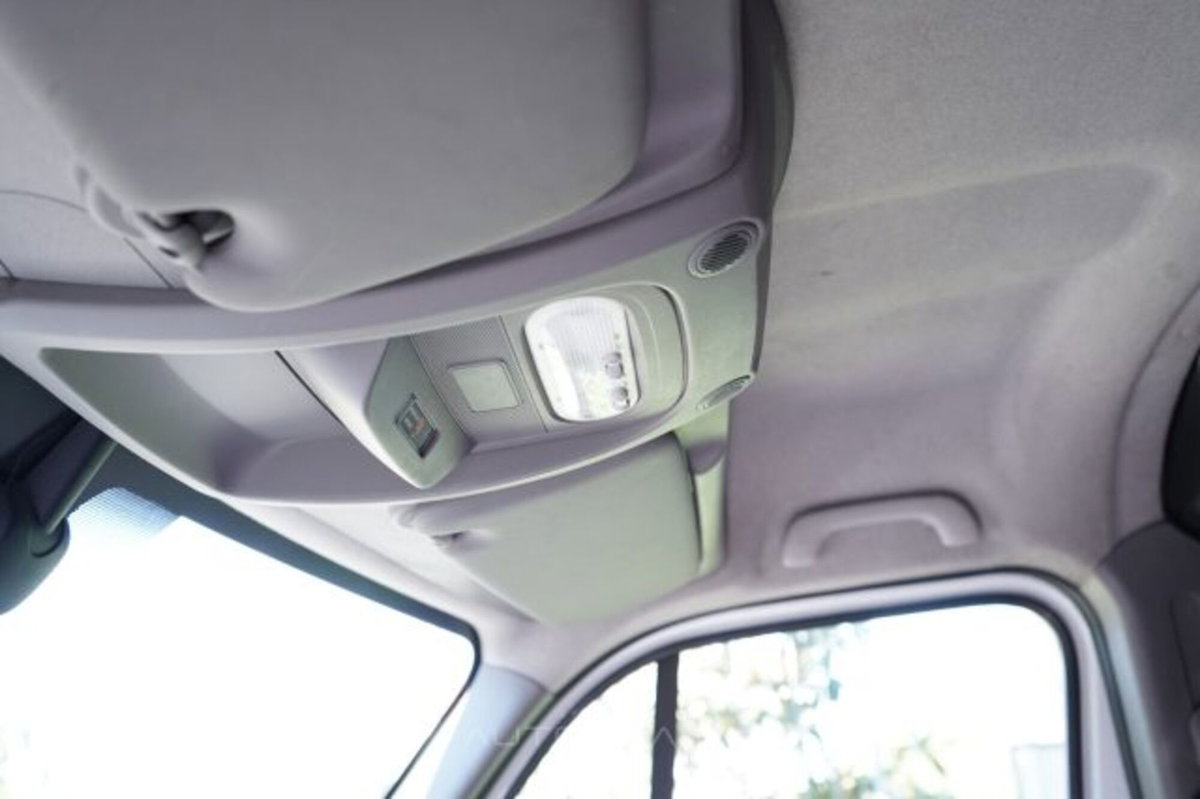 Renault Master Furgone T28 2.3 dCi 135 PC-TM Furgone Ice Plus (12)