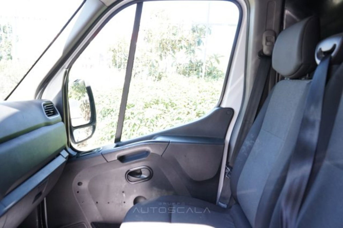 Renault Master Furgone T28 2.3 dCi 135 PC-TM Furgone Ice Plus (14)
