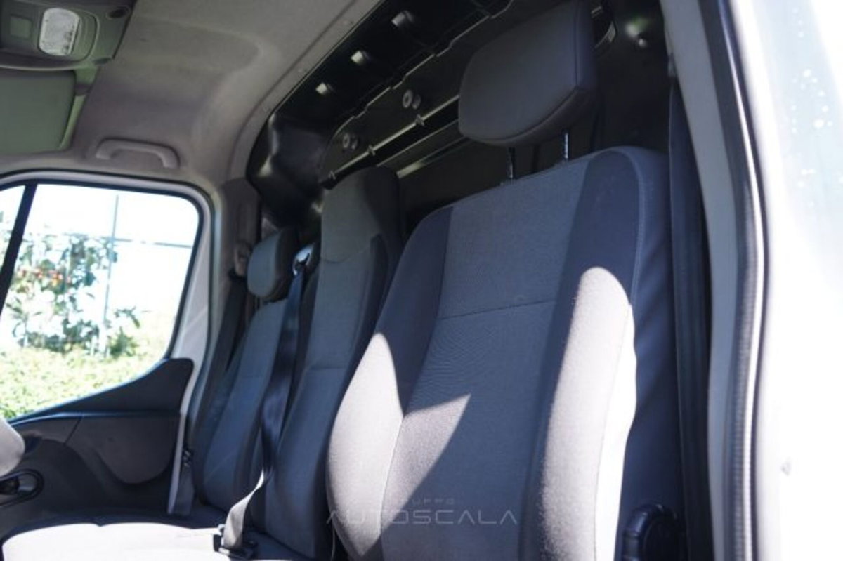 Renault Master Furgone T28 2.3 dCi 135 PC-TM Furgone Ice Plus (7)