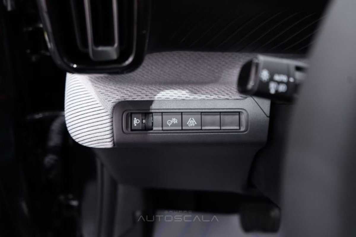 Citroen C5 Aircross 1.2 hybrid Max 136cv e-dcs6 (12)
