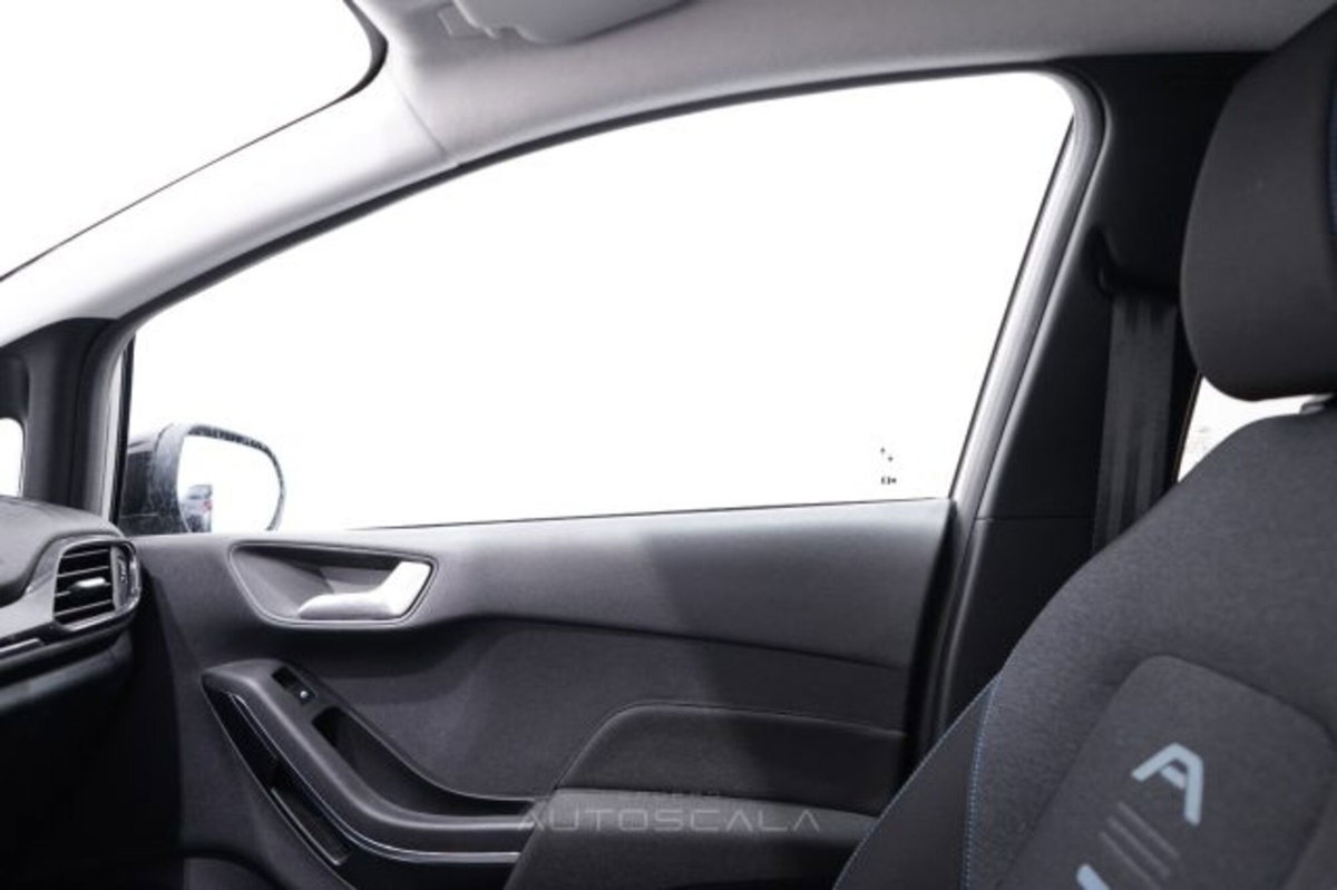 Ford Fiesta Active X 1.0 Ecoboost Hybrid 125 CV 5 porte (20)